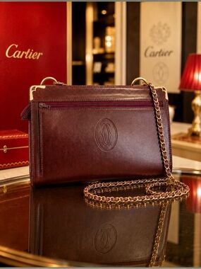 Cartier Bordeaux burgundy Leather-Leather/Chain Shoulder Bag “Old Money”Luxury.